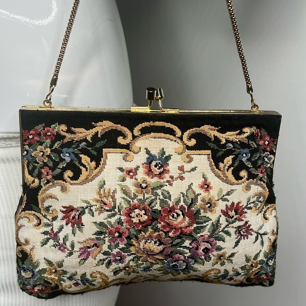 Walborg Vintage Tapestry Needlepoint Frame Kisslock Bag